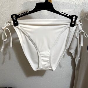 NWOT 🆕 Bikini Bottom ☀️ Shade and Shore 🏖️ Large